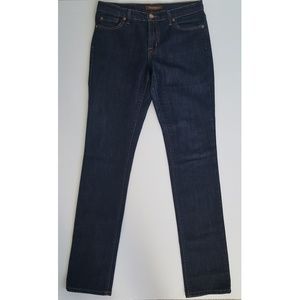 David Khan▪ Dark washed jeans HEY TALL GIRLS! I am your style!